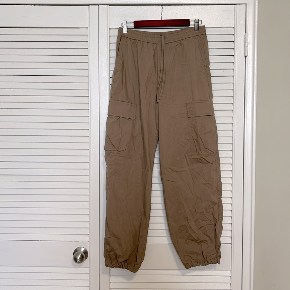Uniqlo Tan Cargo Jogger Pants